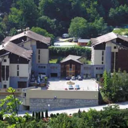 A Avec Parking Et Wifi - Fr-1-512-85 Brides-les-Bains